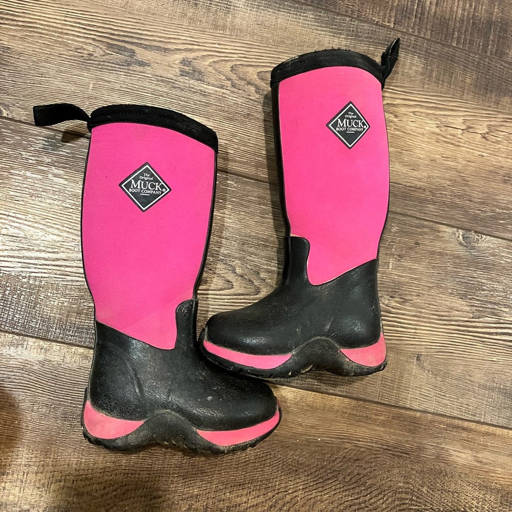 Girls pink muck boots 7t